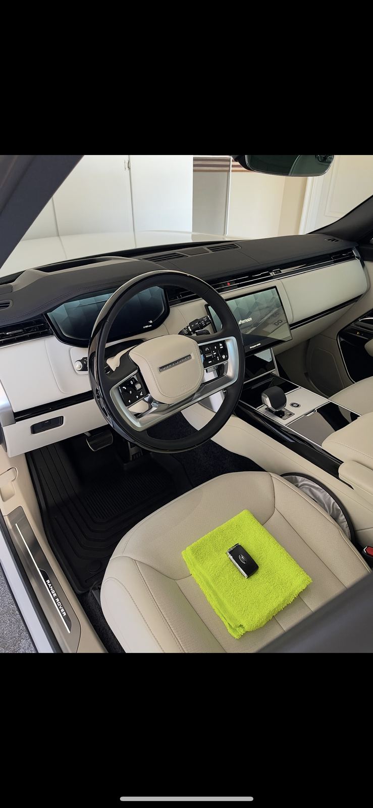 Range Rover interior after Signature detailing